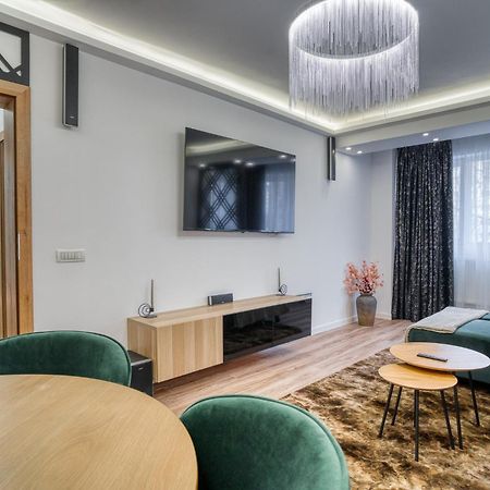 City Chic Retreat: Newly Renovated 1Br Apartment Bukarest Exteriör bild