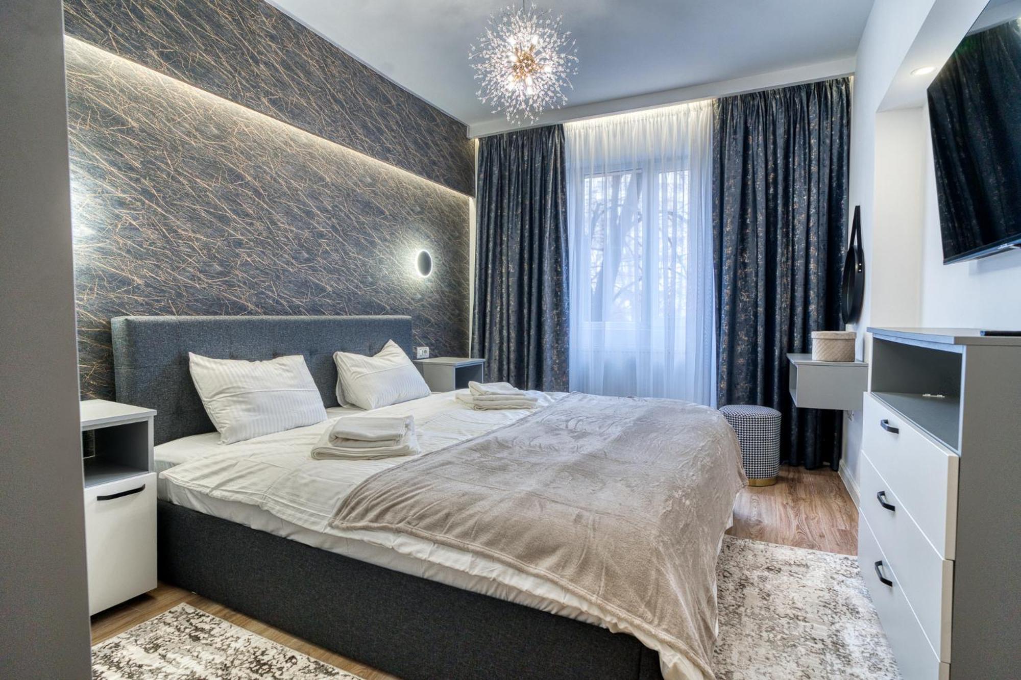 City Chic Retreat: Newly Renovated 1Br Apartment Bukarest Exteriör bild