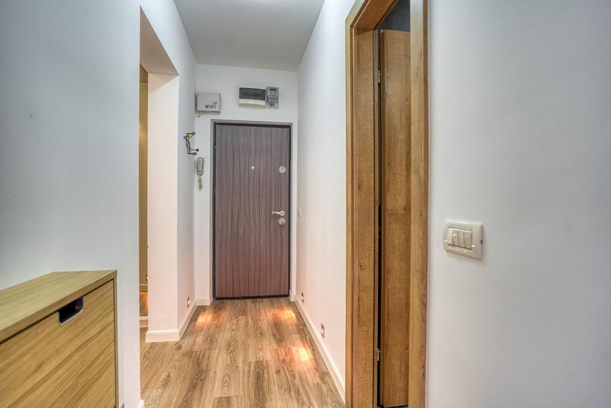 City Chic Retreat: Newly Renovated 1Br Apartment Bukarest Exteriör bild