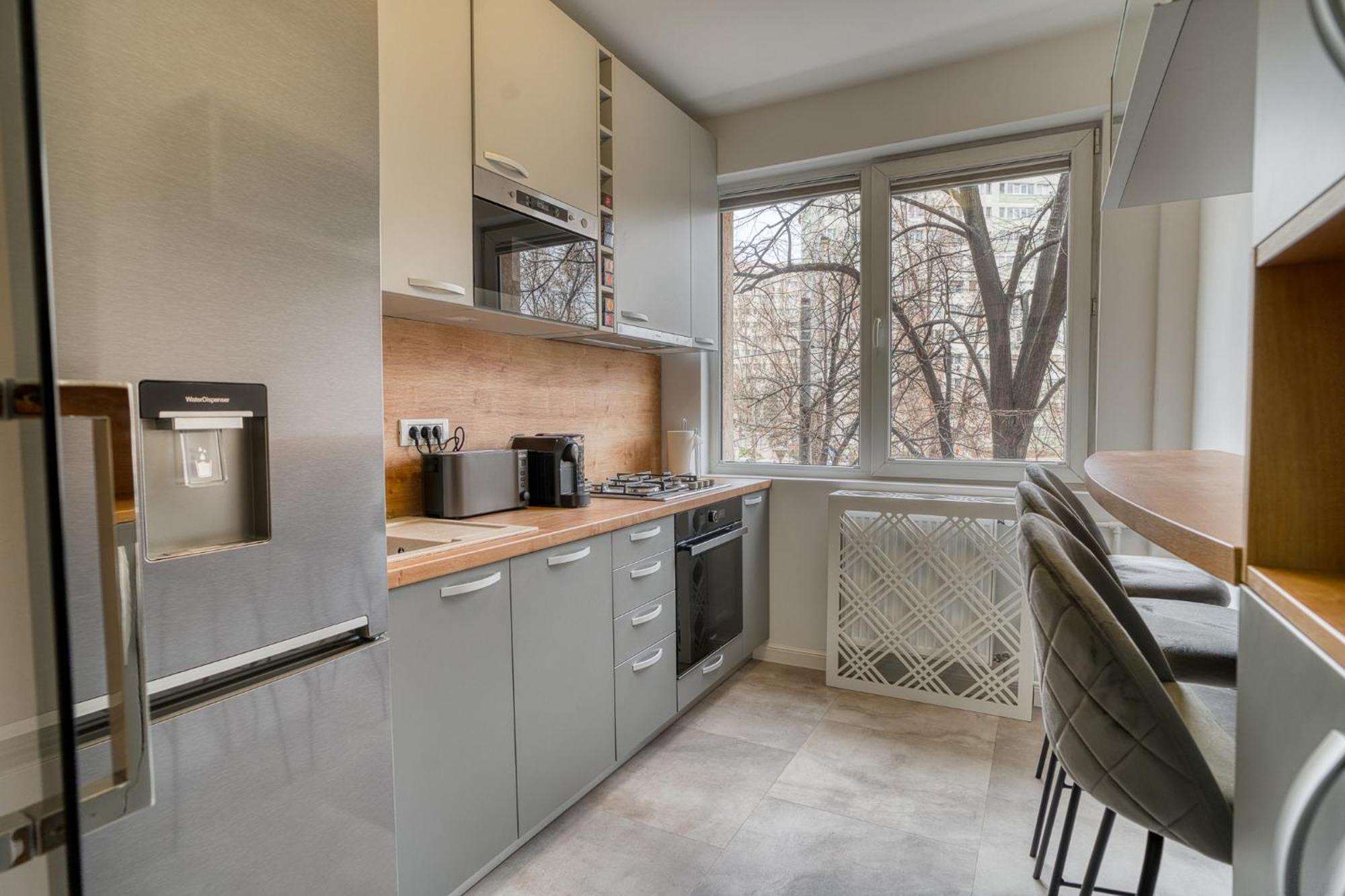 City Chic Retreat: Newly Renovated 1Br Apartment Bukarest Exteriör bild
